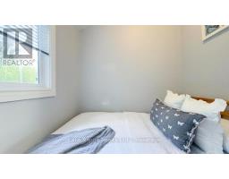 900 VICTORIA ROAD - 33