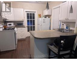22 CLARE AVENUE - 13