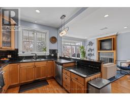 56 WELLINGTON STREET S - 17