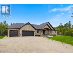 185 LOUISE CREEK CRESCENT - 3