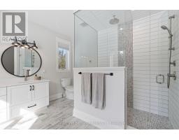 185 LOUISE CREEK CRESCENT - 34