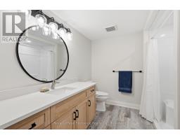 185 LOUISE CREEK CRESCENT - 42