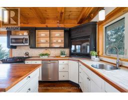 147 LAKESHORE ROAD E - 20