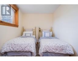 147 LAKESHORE ROAD E - 29