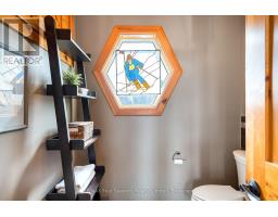 147 LAKESHORE ROAD E - 39