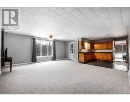 16 TWIN RIVER DRIVE N - 7