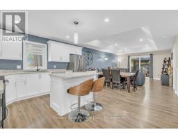 420 VICTORIA STREET - 23