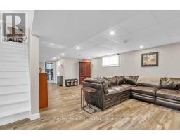 420 VICTORIA STREET - 38