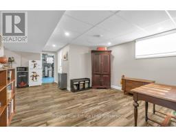 420 VICTORIA STREET - 40