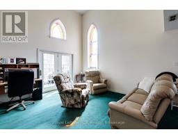 7 PETER STREET S - 13