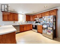 7 PETER STREET S - 8