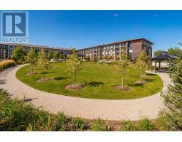 106 - 7 KAY CRESCENT - 41