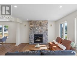 544 NEWFOUNDLAND STREET - 15
