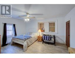 17 ARTHUR STREET E - 21