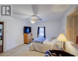 17 ARTHUR STREET E - 22