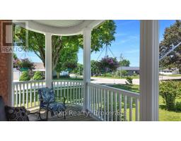 21 WILLIAM STREET N - 32