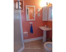 83 DUNCAN STREET S - 23