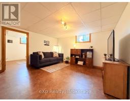 705 VICTORIA ROAD - 17