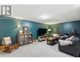 42 RIVERSIDE DRIVE - 25