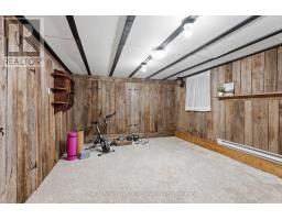 42 RIVERSIDE DRIVE - 28