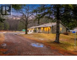 42 RIVERSIDE DRIVE - 38