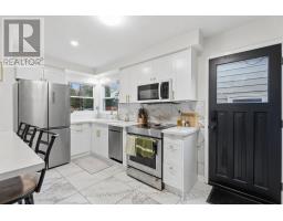 42 RIVERSIDE DRIVE - 8