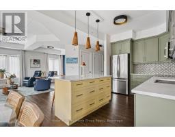 201 - 19 STUMPF STREET - 12