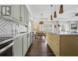 201 - 19 STUMPF STREET - 14