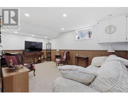 990 HERITAGE DRIVE - 25