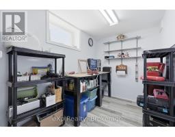 990 HERITAGE DRIVE - 30