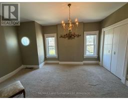 85 PATRICK STREET E - 23
