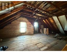 85 PATRICK STREET E - 28
