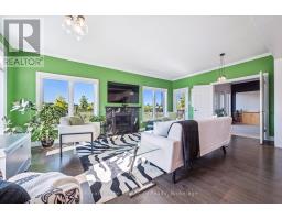 1 - 39 KAY CRESCENT - 12