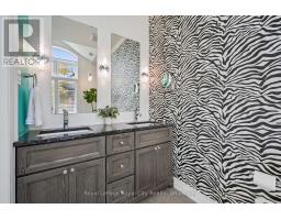 1 - 39 KAY CRESCENT - 33