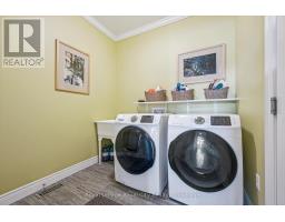 1 - 39 KAY CRESCENT - 34