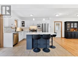 537 INGLIS STREET - 6