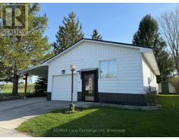 44 BRIARWOOD CRESCENT - 2