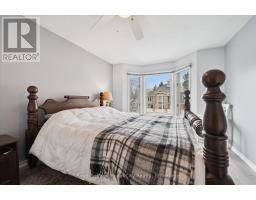 25 - 941 GORDON STREET - 19
