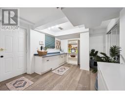 25 - 941 GORDON STREET - 21