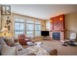 125 - 125 FAIRWAY COURT - 12