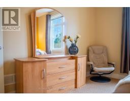 125 - 125 FAIRWAY COURT - 22
