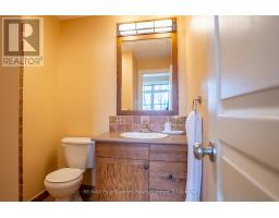 125 - 125 FAIRWAY COURT - 23