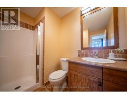 125 - 125 FAIRWAY COURT - 24