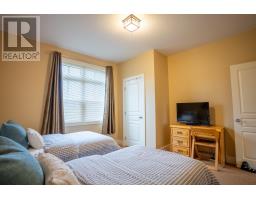 125 - 125 FAIRWAY COURT - 26