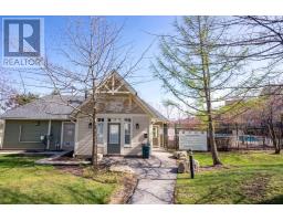 125 - 125 FAIRWAY COURT - 34