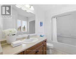 32 LAUGHLAND LANE - 26