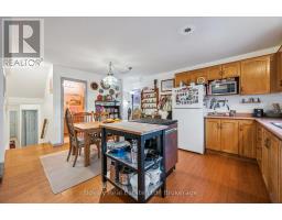 4 HAYWARD CRESCENT - 23