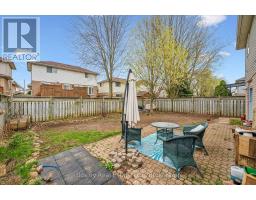 4 HAYWARD CRESCENT - 33