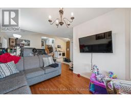 4 HAYWARD CRESCENT - 5