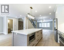 1105 MAIN STREET E - 21